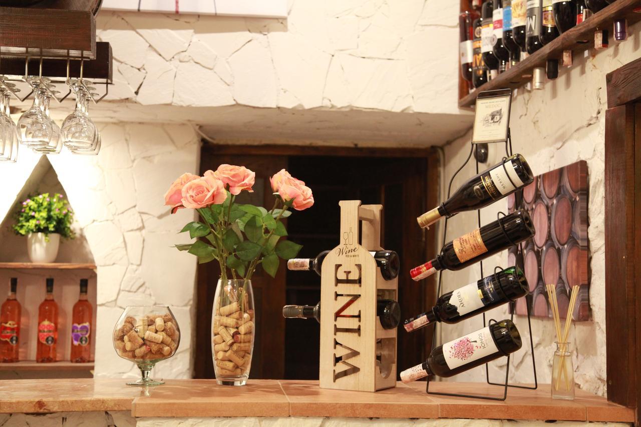 Мини-отель Wine & Rose Boutique