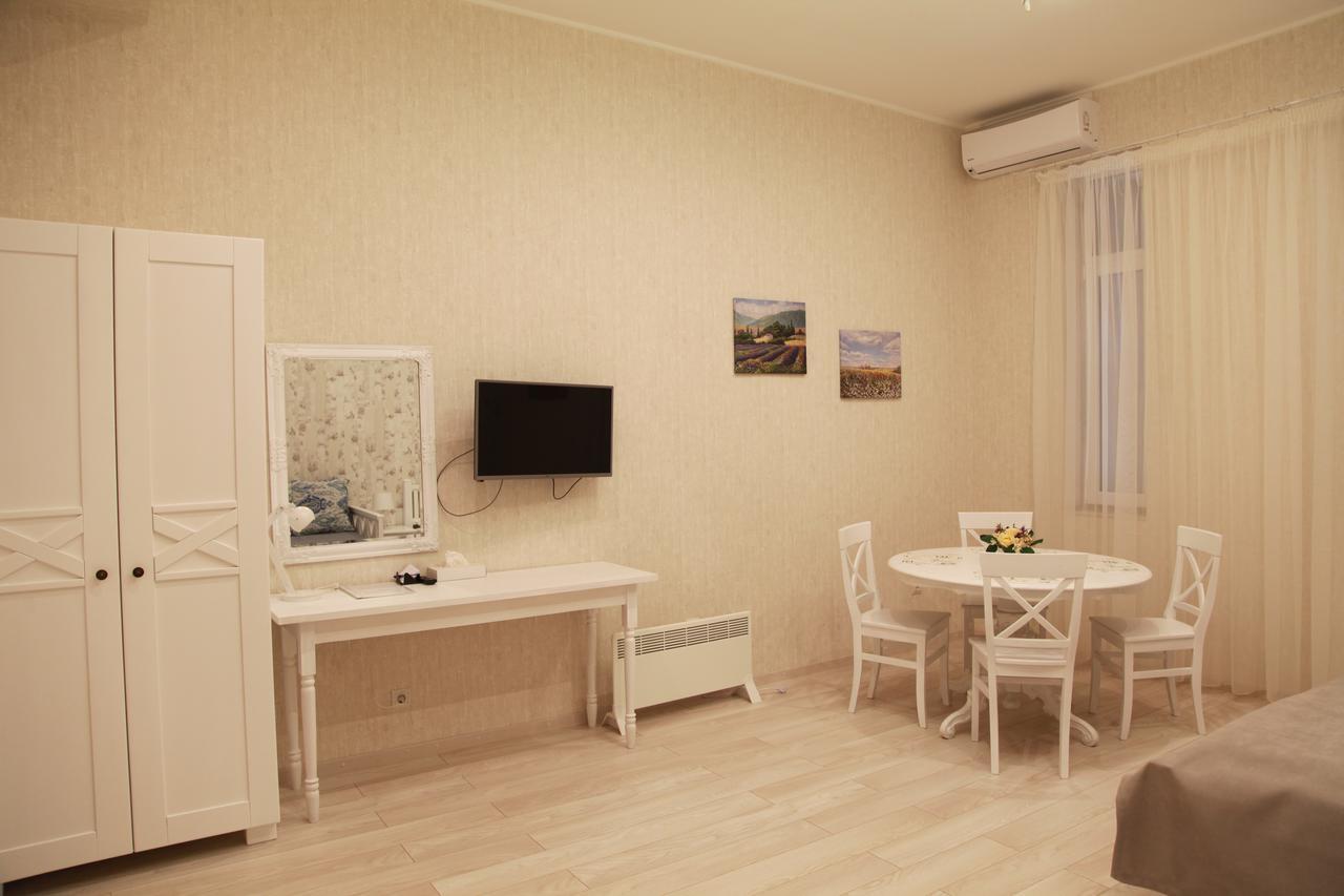 Wine & Rose Boutique Han/Misafirhane Harkiv